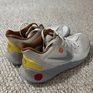 Nike Kyrie Low 2 Sandy Cheeks SpongeBob Collab